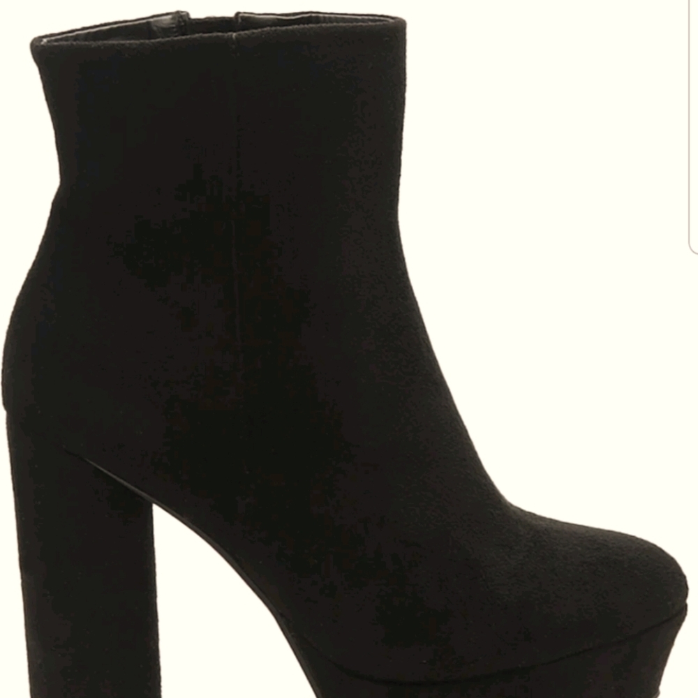 NWT BLACK ANKLE BOOTS